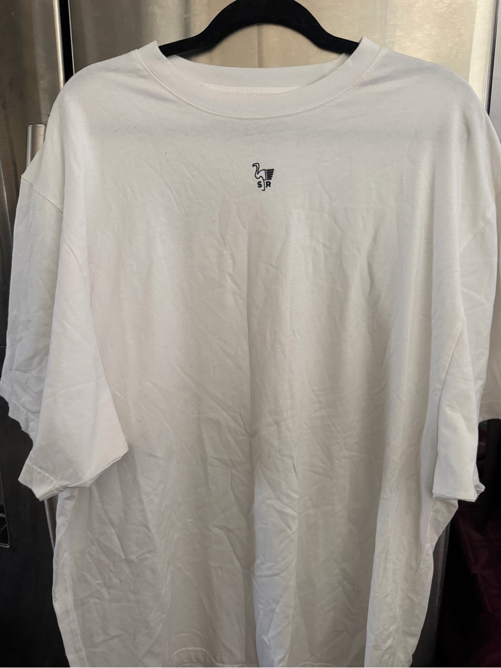 Classic White Short-Sleeve Crew Tee with Minimal Embroidered Logo